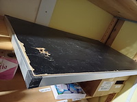 Markt tafel zwart 100x60 blad is beschadigd - afbeelding 1 van  3