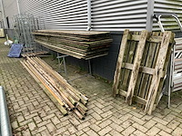 Marktkraam met toebehoren - afbeelding 1 van  2