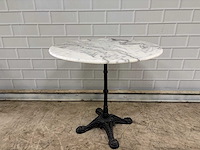 Marmeren restauranttafel met ijzer onderstel - afbeelding 2 van  4