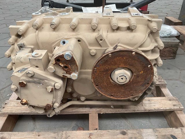 Marmon herrington mvg750pdr tussenbak - afbeelding 1 van  3