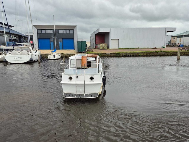 Marne kruiser - 900 ak - motorjacht - afbeelding 31 van  31