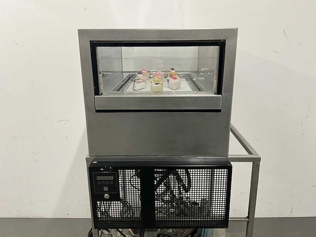 Marrone - gebaksvitrine - afbeelding 9 van  12