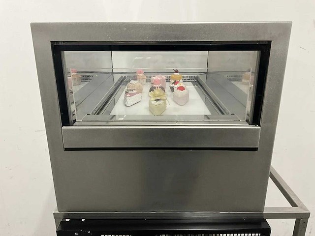 Marrone - gebaksvitrine - afbeelding 2 van  3