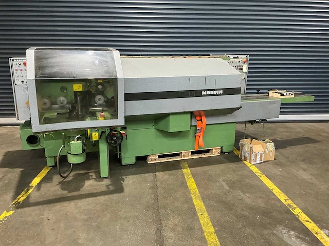Martin - 1994 - t 90 - vierzijdige profileer- en schaafmachine - afbeelding 1 van  19