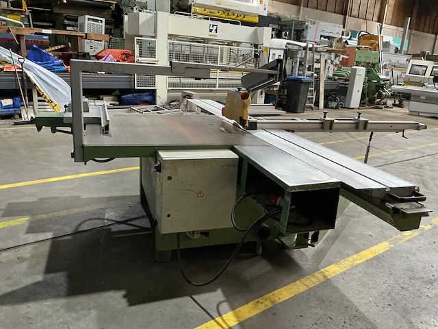 Martin - 1996 - t 72 - 3,3 - formaatcirkelzaagmachine - afbeelding 11 van  15