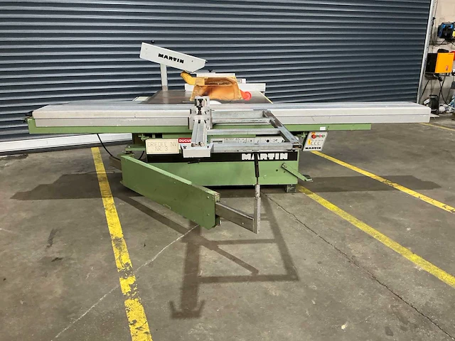 Martin - 1996 - t 72 - 3,3 - formaatcirkelzaagmachine - afbeelding 9 van  15