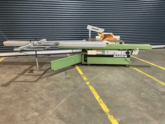 Martin - 1996 - t 72 - 3,3 - formaatcirkelzaagmachine - afbeelding 8 van  15
