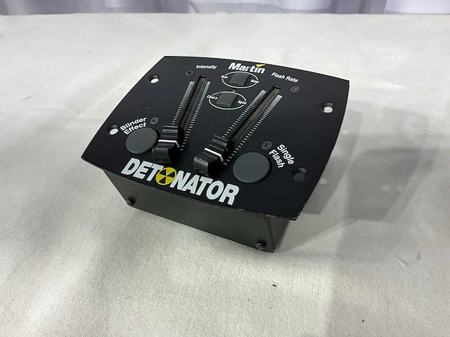 Martin - detonator - controller - afbeelding 1 van  4