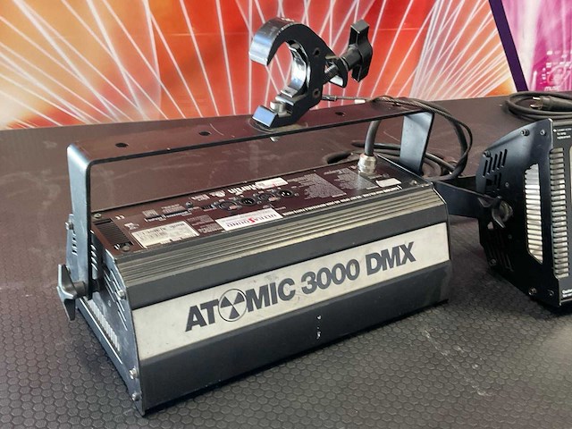 Martin atomic 3000 dmx stroboscoop (3x) - afbeelding 3 van  5