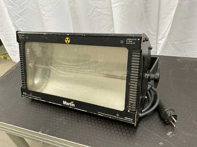 Martin atomic 3000 dmx stroboscoop (4x) - afbeelding 1 van  6
