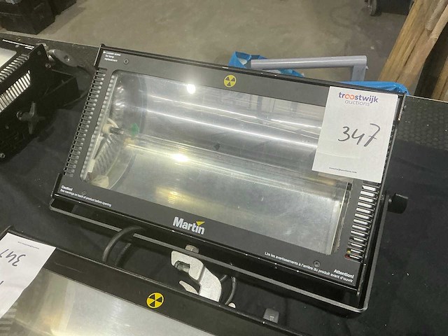 Martin atomic 3000dmx stroboscoop (2x) - afbeelding 1 van  2