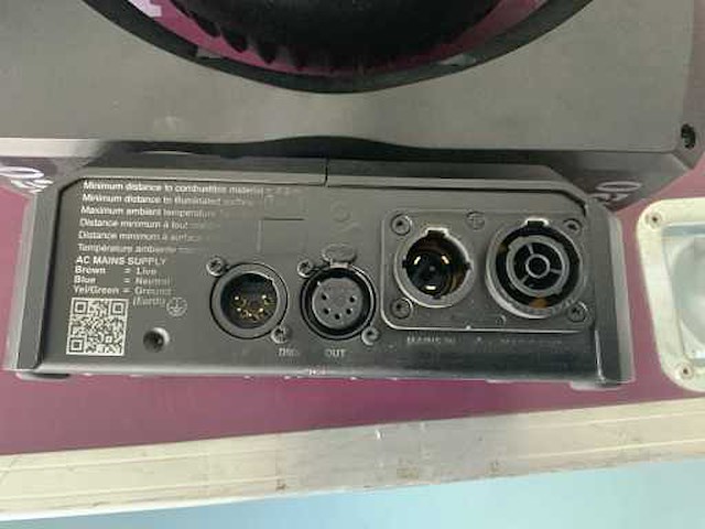 Martin aura xb led wash light in flightcase (4x) - afbeelding 4 van  8