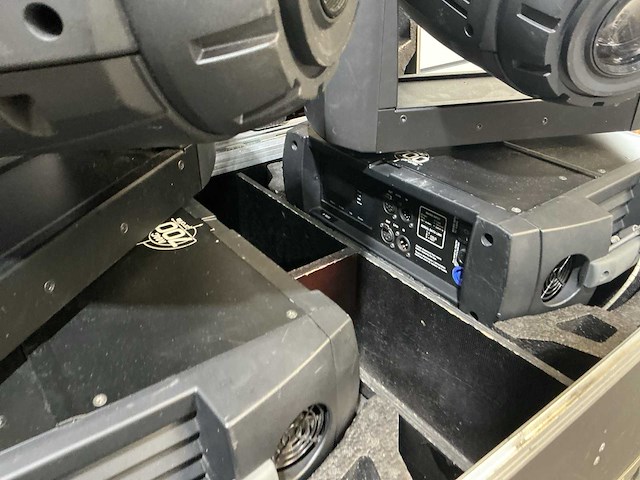 Martin mac 700 moving head (2x) defect - afbeelding 10 van  11