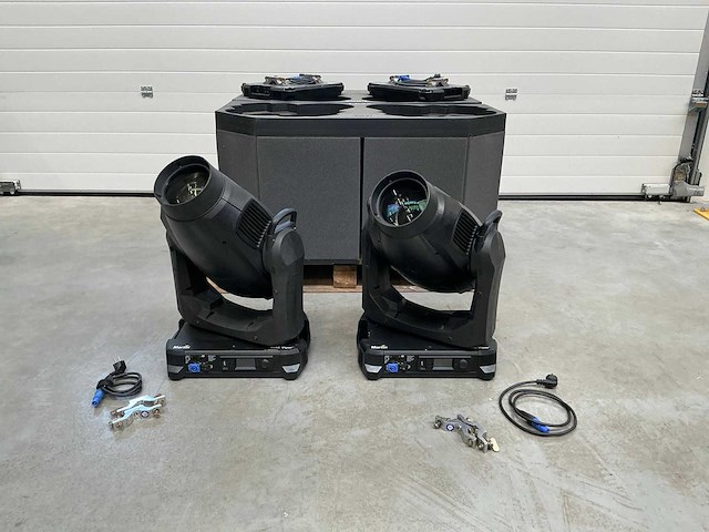 Martin mac viper profile moving head (8x) - afbeelding 1 van  6