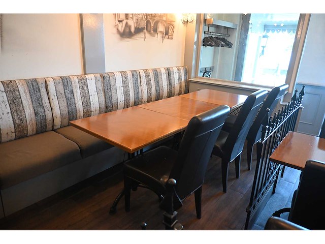 Martin meallet o.a. complete set restaurantmeubilair - 4 treinzitbanken - 24 restaurantstoelen en 14 restauranttafels - afbeelding 4 van  4