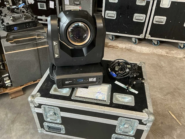 Martin rush mh3 moving head - afbeelding 1 van  5