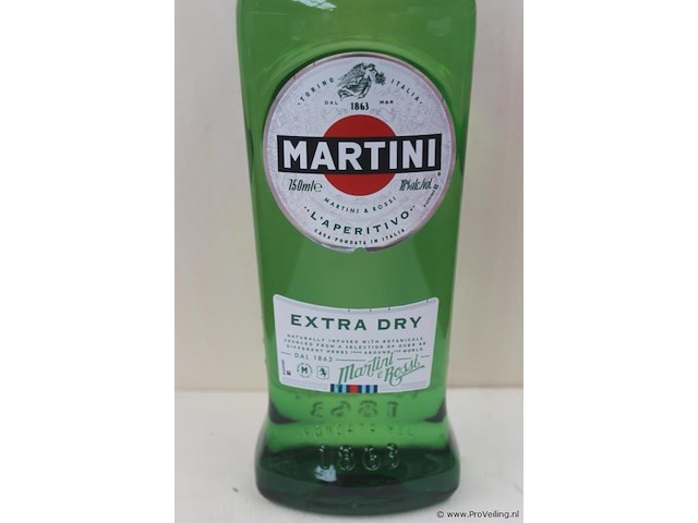 Martini extra dry - 75 cl - winkelverkoopprijs € 8.95 - afbeelding 2 van  3