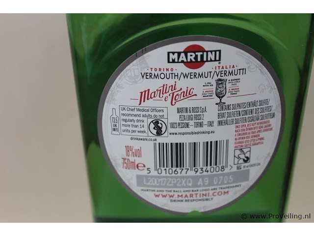 Martini extra dry - 75 cl - winkelverkoopprijs € 8.95 - afbeelding 3 van  3