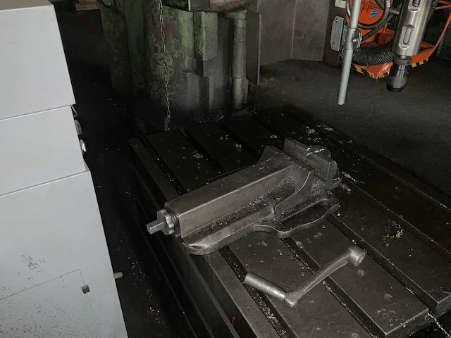 Mas - yr5a - cnc-boormachine - afbeelding 3 van  12