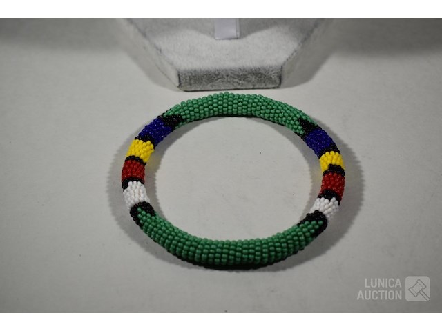 Masai halsketting en armband - afbeelding 2 van  4