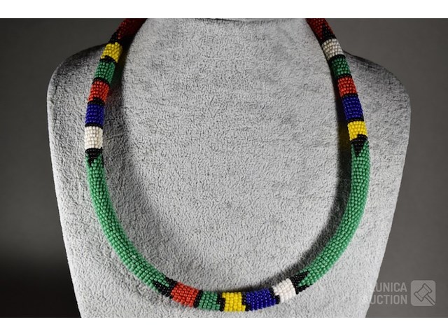 Masai halsketting en armband - afbeelding 3 van  4