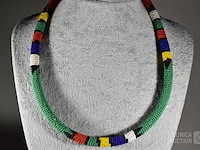 Masai halsketting en armband - afbeelding 3 van  4