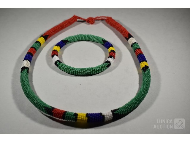 Masai halsketting en armband - afbeelding 4 van  4