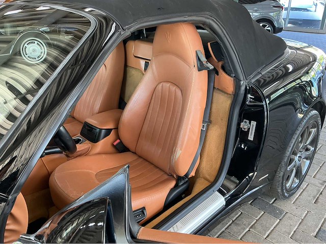 Maserati - 2004 - spyder - 4.2 v8 -btw auto - afbeelding 27 van  35