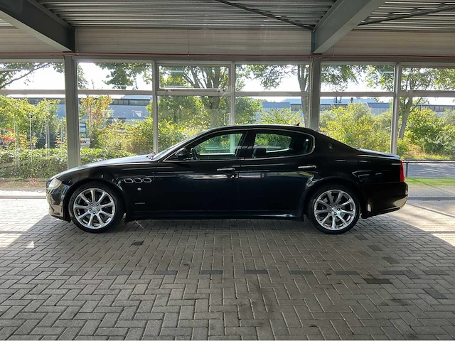 Maserati - 2009 - gt - quatroporte - personenauto - afbeelding 26 van  29
