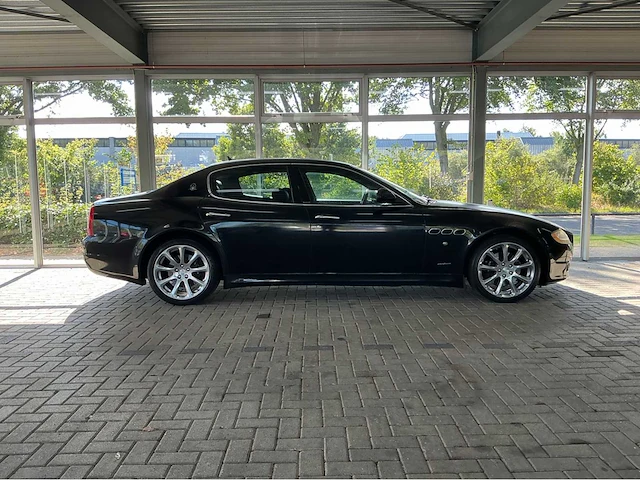 Maserati - 2009 - gt - quatroporte - personenauto - afbeelding 29 van  29
