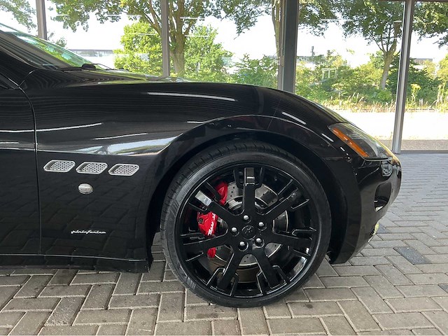 Maserati - 2015 - granturismo sport - convertible - personenauto - afbeelding 1 van  22