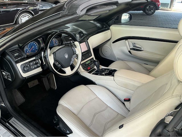 Maserati - 2015 - granturismo sport - convertible - personenauto - afbeelding 19 van  22