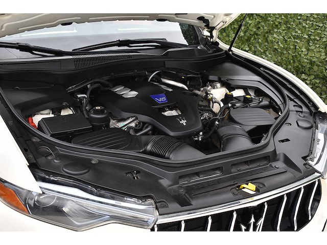Maserati - 2017 - levante s - 3,0 liter (2.979 cc) twin-turbo v6 - btw auto - afbeelding 32 van  79