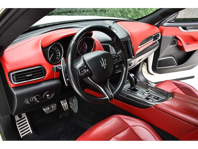 Maserati - 2017 - levante s - 3,0 liter (2.979 cc) twin-turbo v6 - btw auto - afbeelding 50 van  79