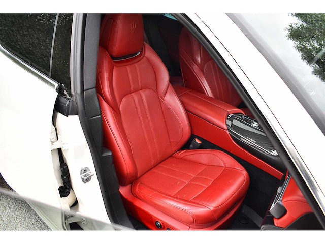 Maserati - 2017 - levante s - 3,0 liter (2.979 cc) twin-turbo v6 - btw auto - afbeelding 51 van  79