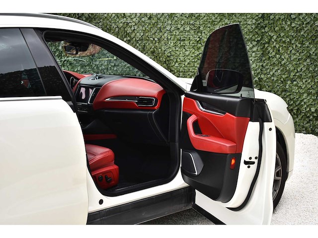 Maserati - 2017 - levante s - 3,0 liter (2.979 cc) twin-turbo v6 - btw auto - afbeelding 57 van  79