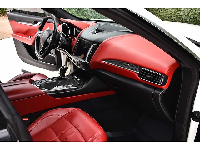 Maserati - 2017 - levante s - 3,0 liter (2.979 cc) twin-turbo v6 - btw auto - afbeelding 58 van  79