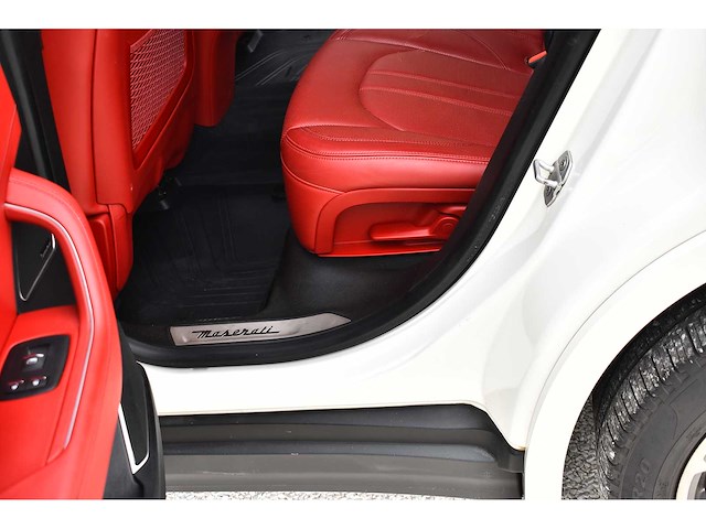 Maserati - 2017 - levante s - 3,0 liter (2.979 cc) twin-turbo v6 - btw auto - afbeelding 63 van  79