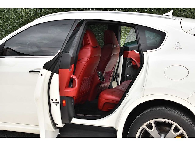 Maserati - 2017 - levante s - 3,0 liter (2.979 cc) twin-turbo v6 - btw auto - afbeelding 75 van  79
