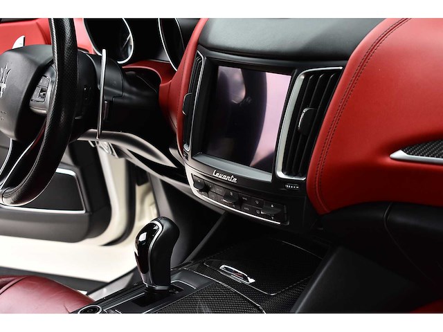 Maserati - 2017 - levante s - 3,0 liter (2.979 cc) twin-turbo v6 - btw auto - afbeelding 78 van  79