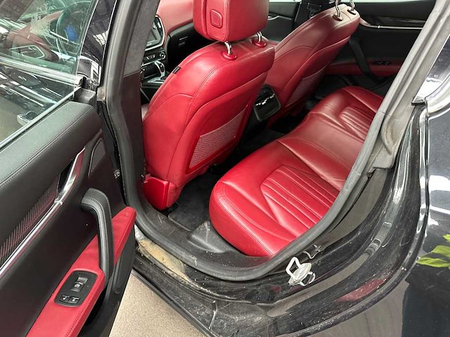 Maserati ghibli - 3.0 v6 d ; g-091-bd - afbeelding 15 van  18
