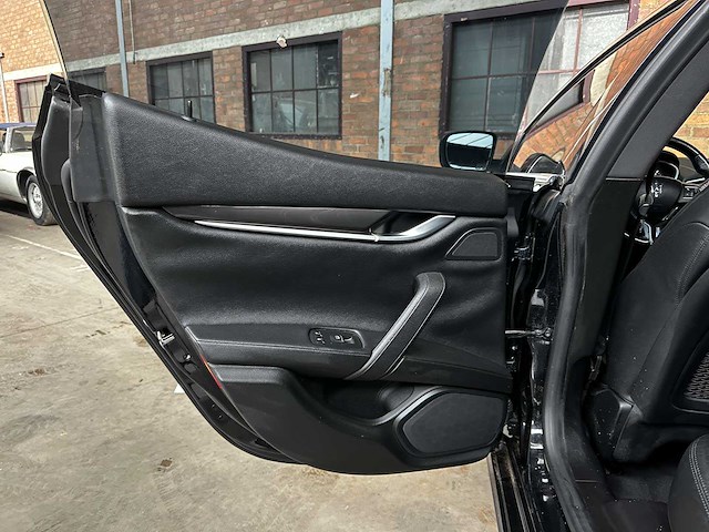 Maserati ghibli 3.0 v6 350pk 2014 - afbeelding 26 van  42