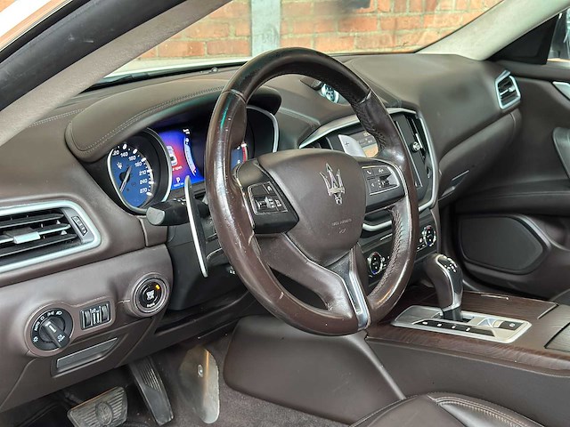 Maserati ghibli 3.0 v6 d 275pk 2015 (origineel-nl), hf-346-h - afbeelding 25 van  65