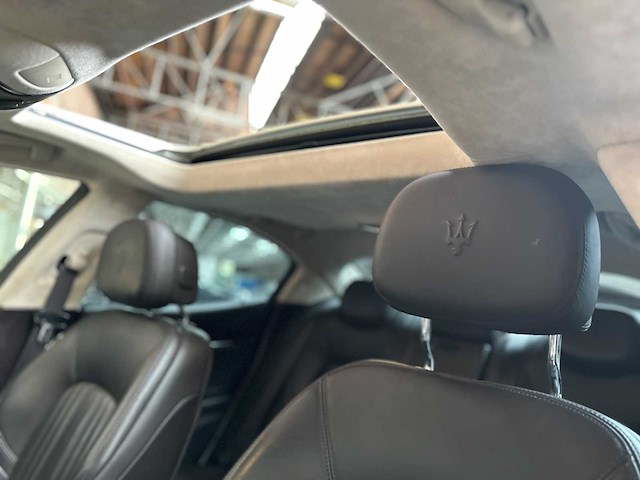 Maserati ghibli 3.0 v6 d 275pk 2015 (origineel-nl), hf-346-h - afbeelding 33 van  65