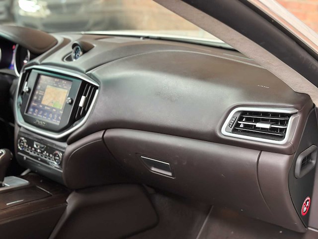 Maserati ghibli 3.0 v6 d 275pk 2015 (origineel-nl), hf-346-h - afbeelding 54 van  65