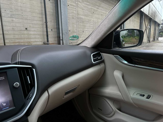 Maserati ghibli 3.0 v6 d 275pk 2016, g-074-bn - afbeelding 12 van  32
