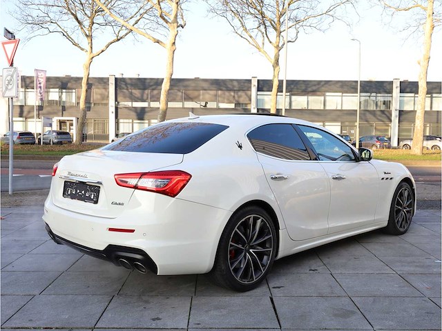 Maserati ghibli modena 3.0 v6 430pk automaat 2022 - afbeelding 26 van  30