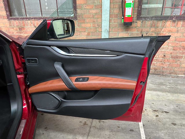 Maserati ghibli s q4 3.0l v6 f dohc 24v 411pk 2016 - afbeelding 29 van  42