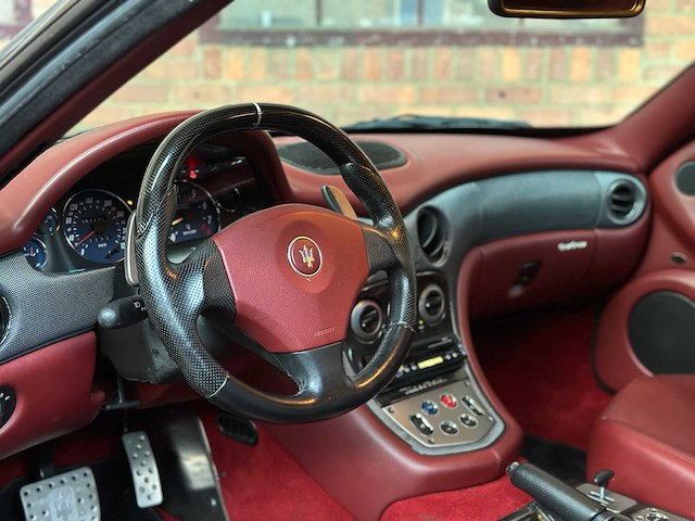 Maserati gransport coupe 4.2 v8 400pk 2006 -youngtimer- - afbeelding 19 van  38