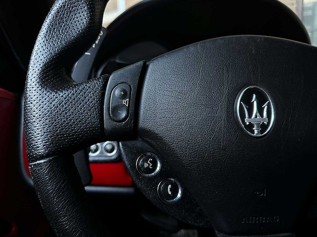 Maserati granturismo 4.7 v8 460pk 2016 - afbeelding 31 van  47